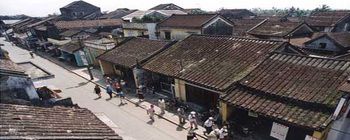Tourists are enjoying Hoi An City 1 day tours - TL302 